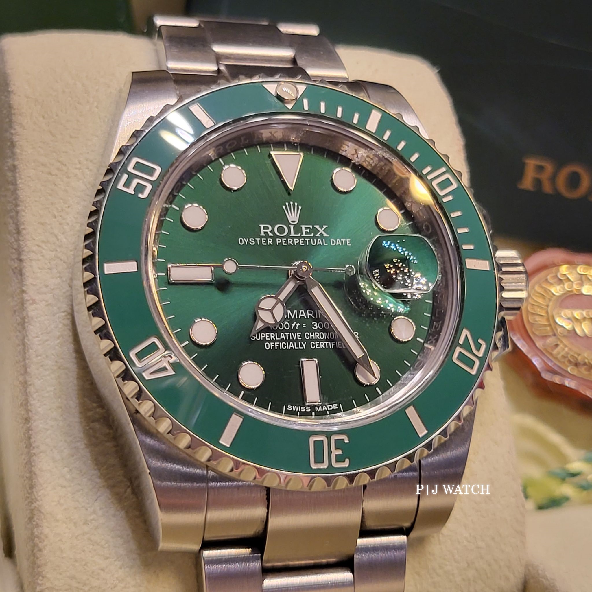 Rolex Submariner Date 40mm Green Dial Men's Watch Ref.116610LV