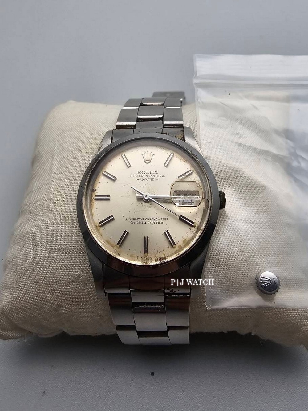 Rolex Oyster Perpetual Date 34mm Silver Index Dial Oyster Ref.15000
