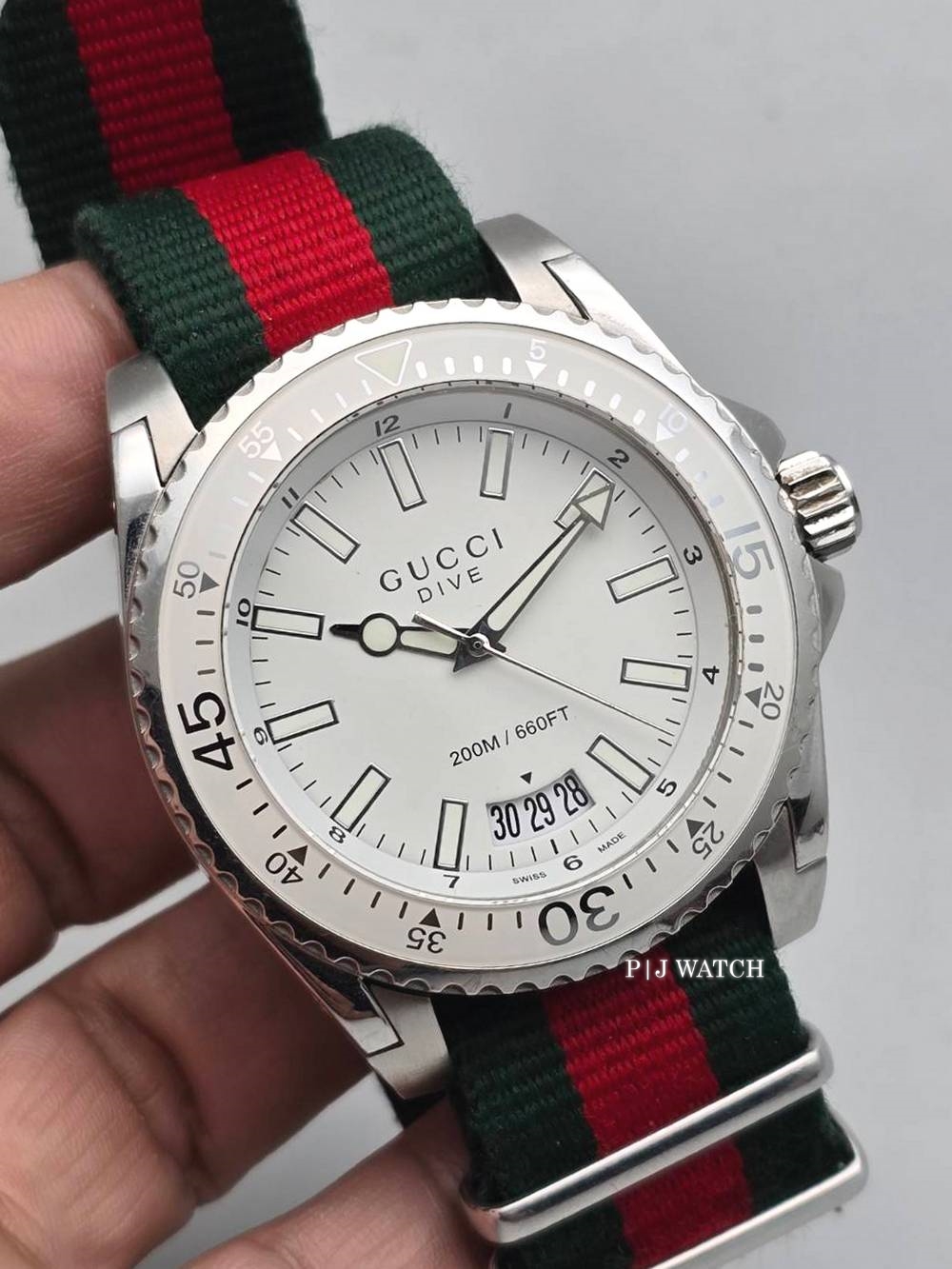 Gucci Dive White Dial Red & Green Nylon Strap Men's Watch Ref.YA136207